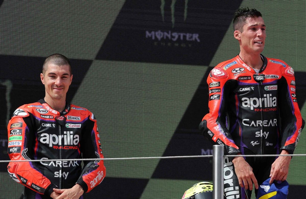Pembalap Aprilia ALeix Espargaro dan Maverick Vinales
