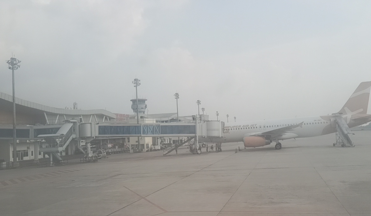 Bandara Internasional Pariaman kembali ditutup akibat kepulan abu vulkanik Gunung Marapi