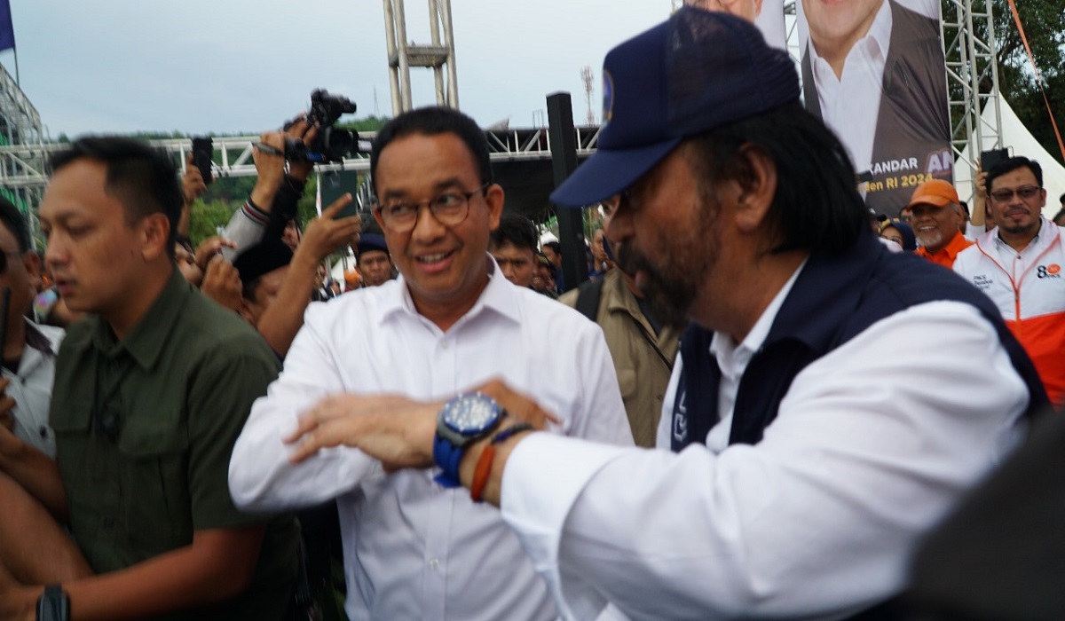 Capres Anies Baswedan dan Ketua Umum Partai NasDem Surya Paloh saat kampanye bersama di Parepare