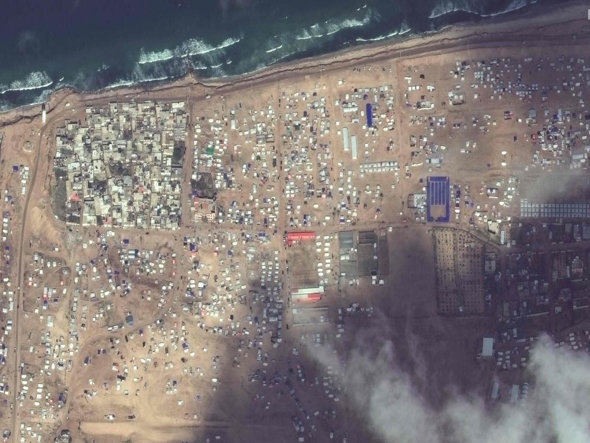 Gambaran umum tenda dan tempat penampungan para pengungsi di Rafah, Jalur Gaza selatan. 