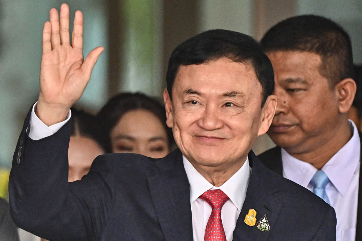 Mantan Perdana Menteri Thailand, Thaksin Shinawatra, akan dibebaskan pada Minggu setelah menjalani enam bulan penjara.
