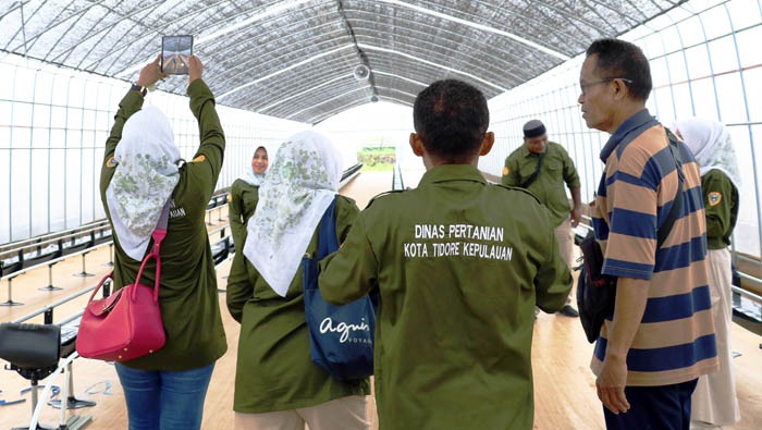 Smart Green House Polbangtan Bogor dikunjungi Tim Distan Kota Tidore Kepulauan.