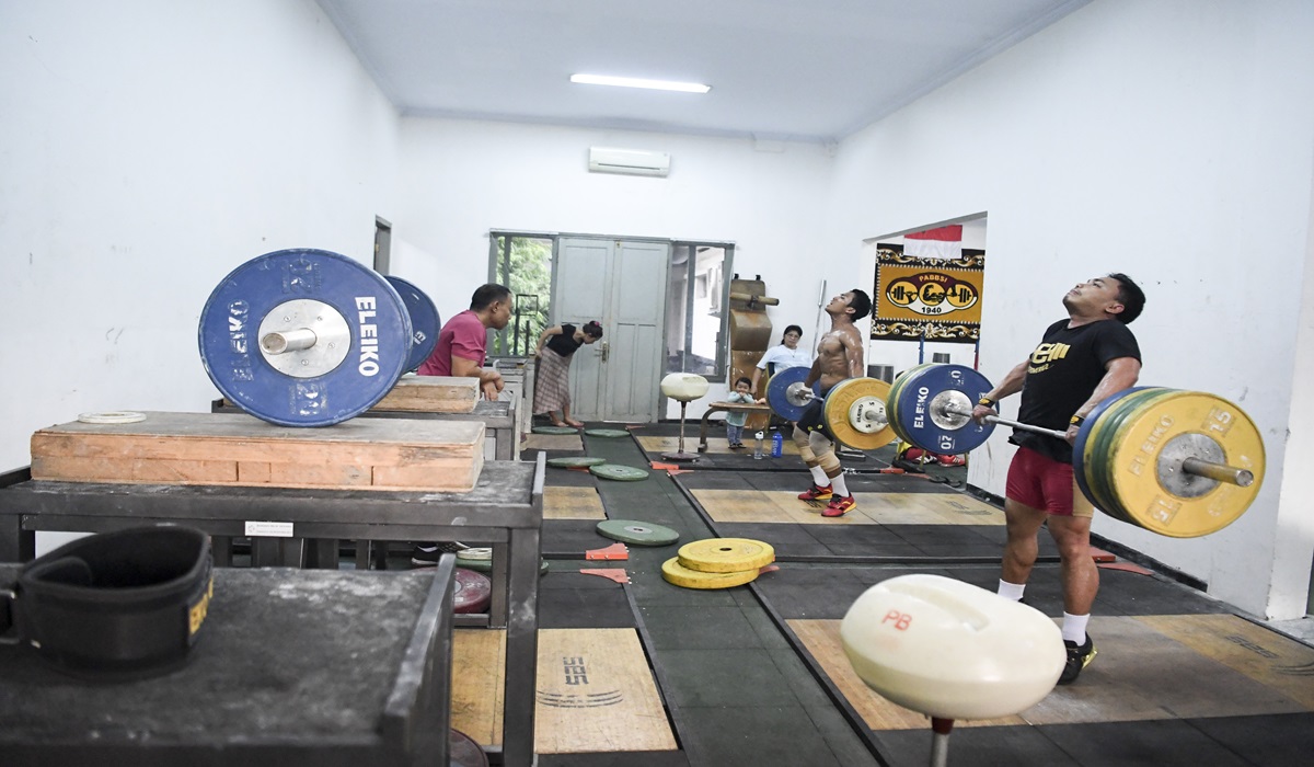 Suasana pelatnas angkat besi