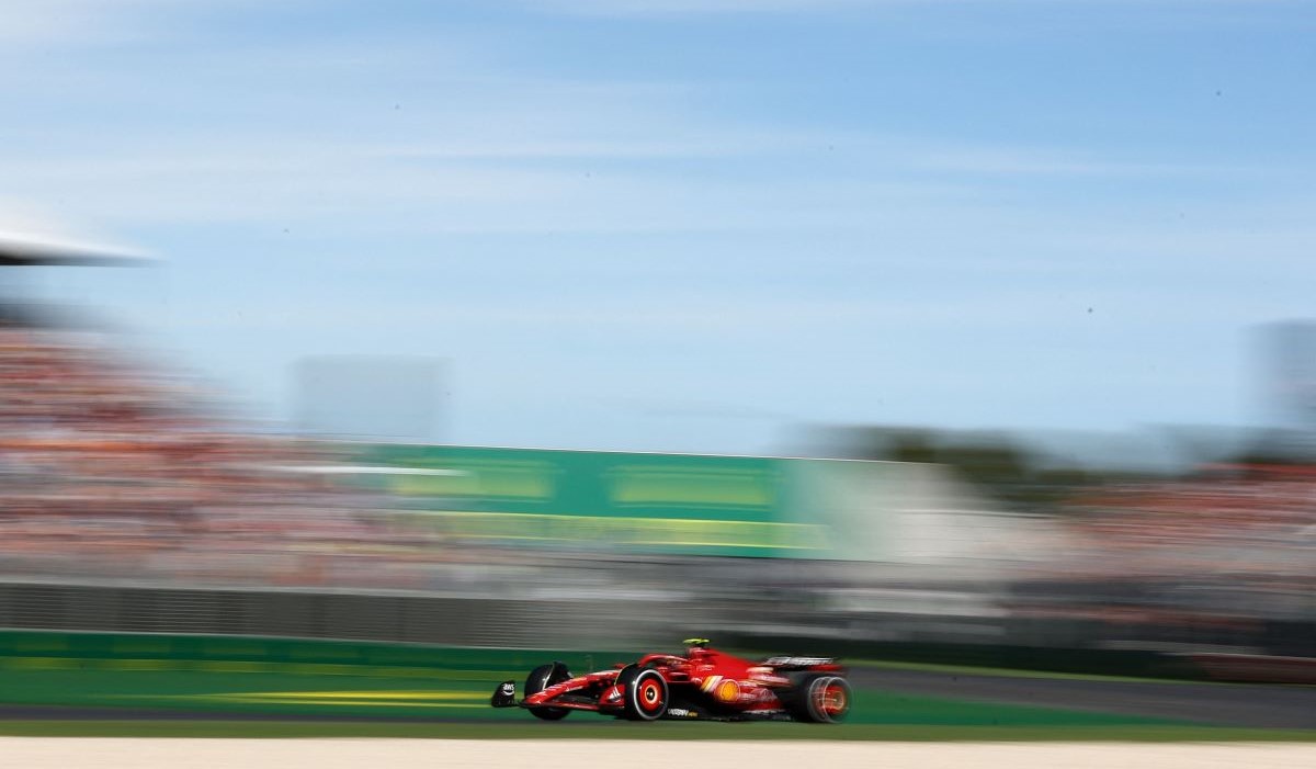 Pembalap Ferrari asal Spanyol Carlos Sainz Jr berkompetisi di GP Australia