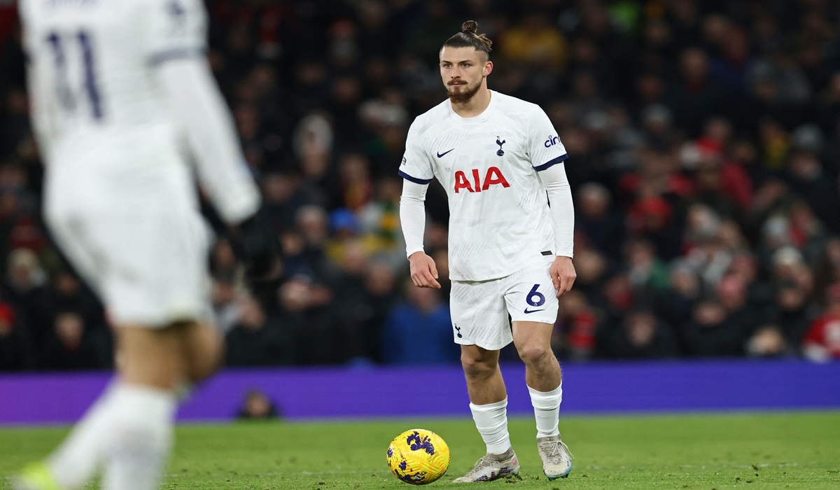Bek Tottenham Hotspur Radu Dragusin