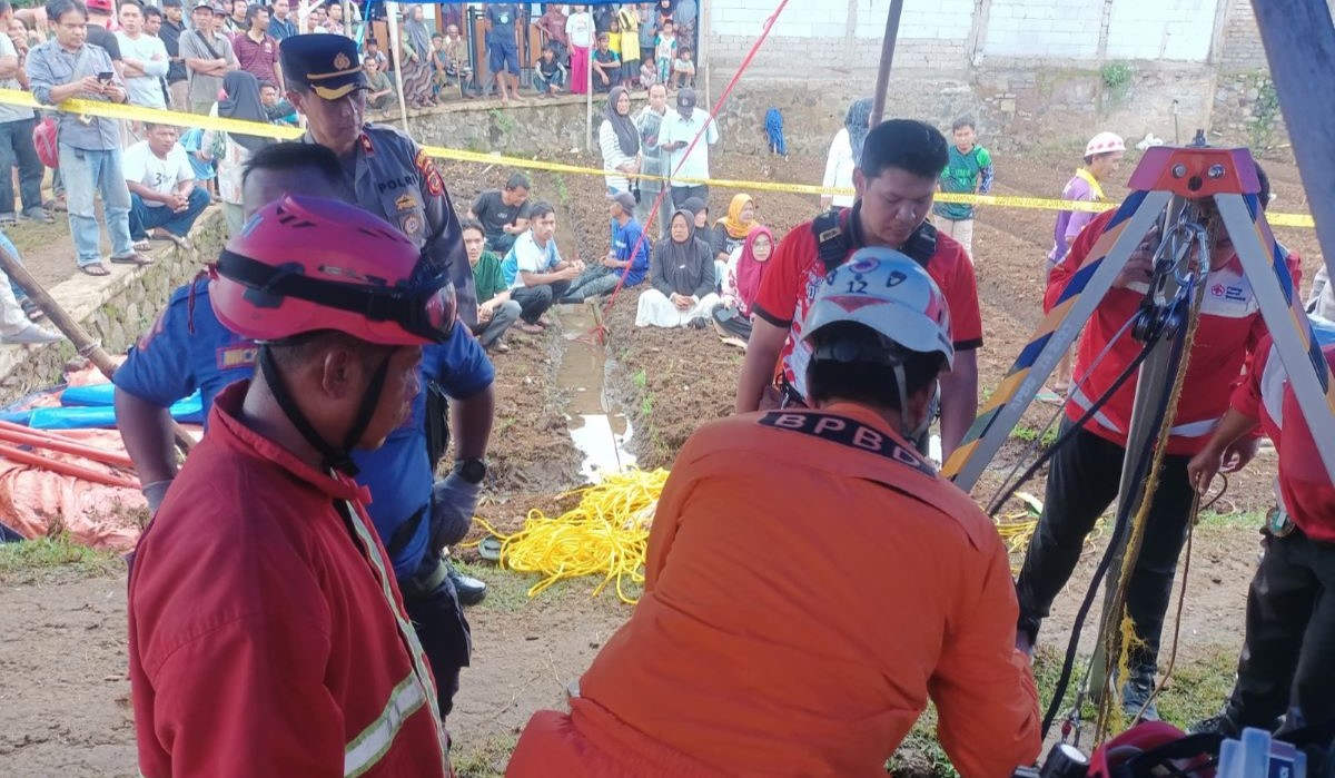 Diduga Hirup Gas Beracun, Empat Warga Cianjur Tercebur Sumur