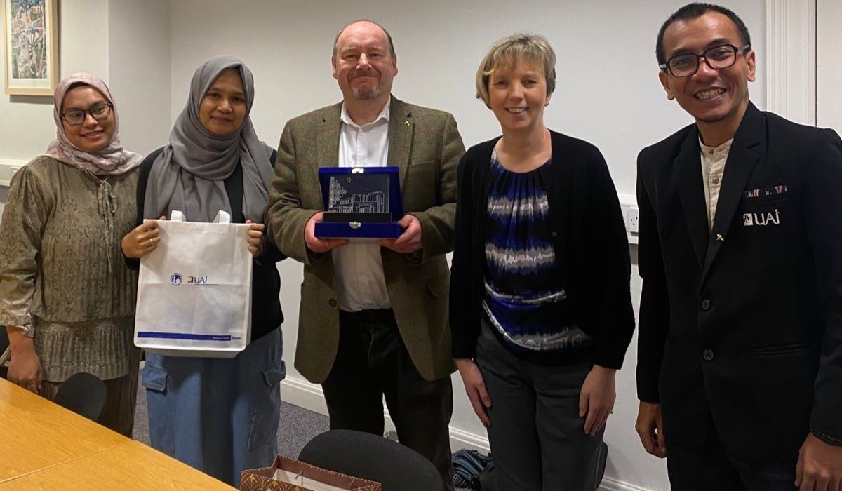 Kampus Ramah Disabilitas: Belajar dari Edinburgh Skotlandia