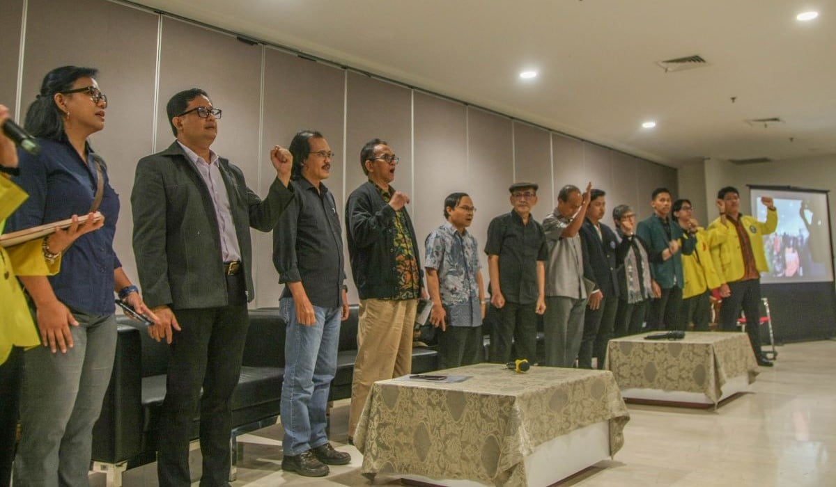 Temu Ilmiah Universitas se-Jabodetabek di FKUI. Aksi itu bertema menegakkan Konstitusi, Memulihkan Peradaban dan Hak Kewarganegaraan