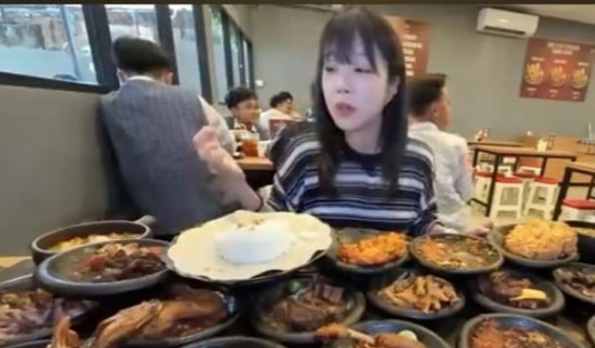 Kala Youtuber Korea Mukbang 28 Menu Sambal Bakar Indonesia