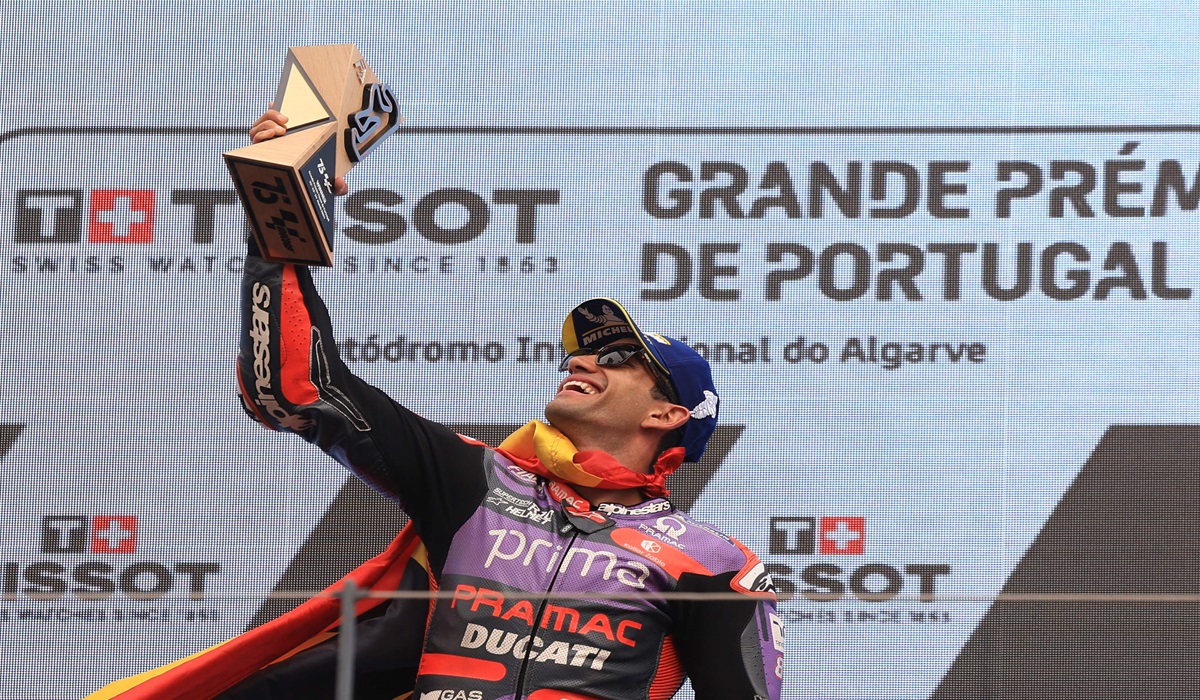 Pembalap Prima Pramac Racing Jorge Martin usai menjadi juara GP Portugal
