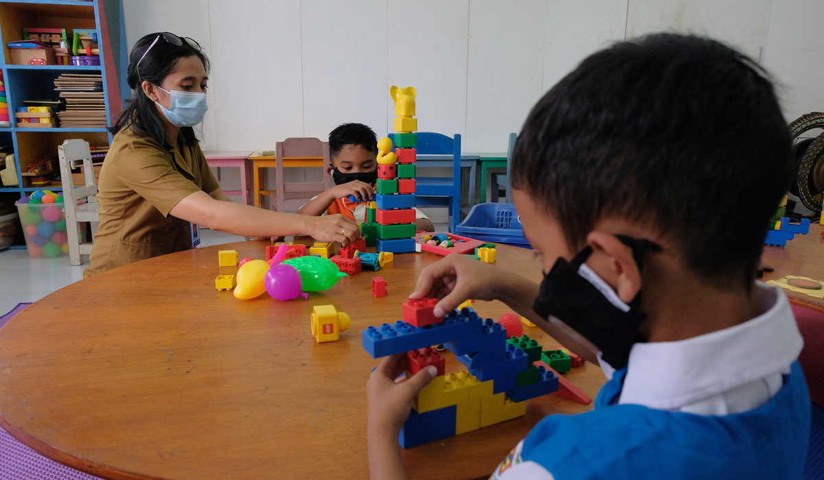 Sejumlah siswa PAUD penyandang difabel di Sekolah Tunarungu Sushrusa, Denpasar.