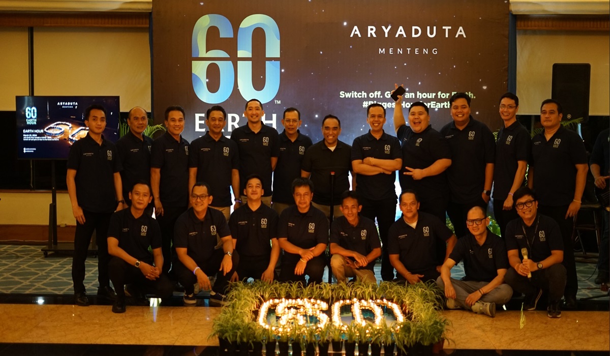Kegiatan Earth Hour di Aryaduta Menteng