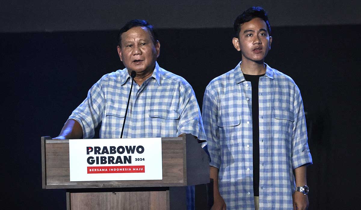 Prabowo Subianto (kiri) dan Gibran Rakabuming Raka.
