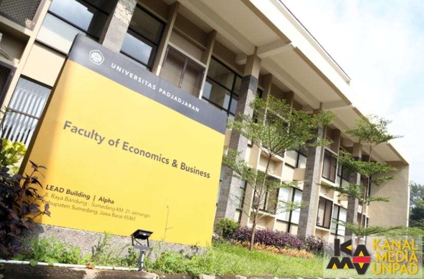Kampus Fakultas Ekonomi dan Bisnis Universitas Padjadjaran Bandung
