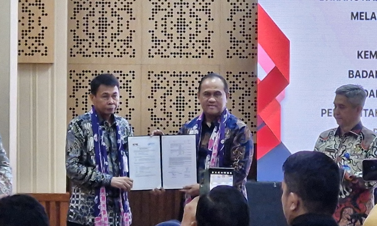 KPK membagikan sejumlah barang hasil rampasan kasus korupsi keenam instansi untuk dapat dimanfaatkan lembaga tersebut.