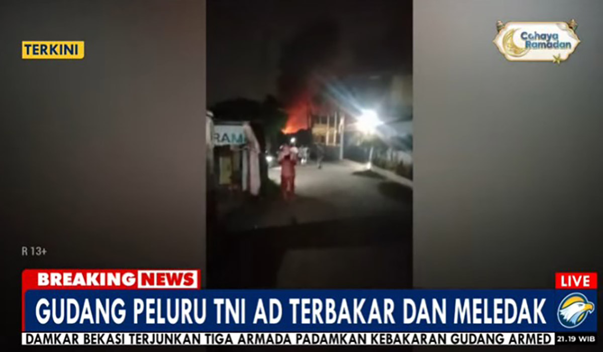 Gudang amunisi milik Kodam Jaya terbakar pada Sabtu (30/3).