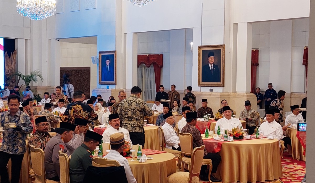 Menteri Kabinet Indonesia Maju menghadiri buka puasa bersama (bukber) di Istana Negara