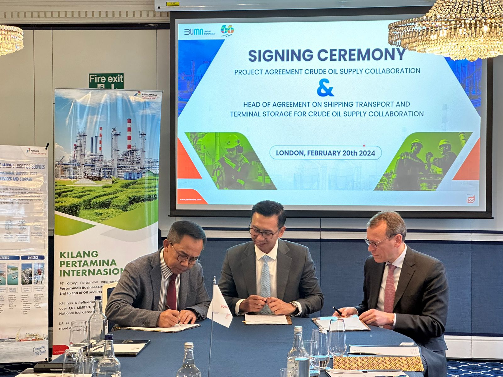 PT Pertamina International Shipping (PIS) dan PT Kilang Pertamina Internasional (KPI) menandatangani Head of Agreement (HOA) dengan TOTSA