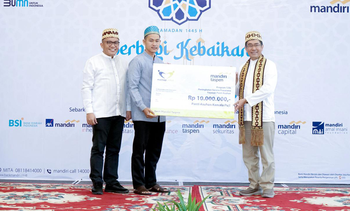 Kegiatan safari Ramadan Bank Mandiri Taspen.