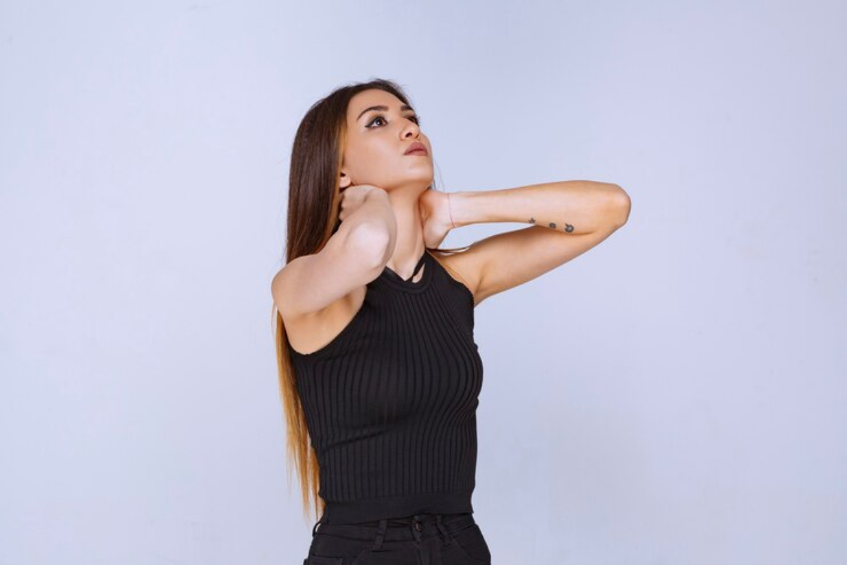 Ilustrasi, berikut cara menghilangkan garis lemak yang ada di leher, lakukan hal ini setiap hari