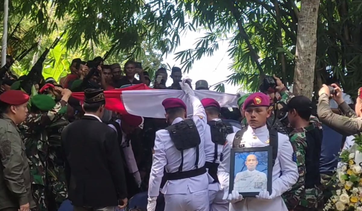 Pemakaman Prajurit TNI asal Kebumen, Sertu Marinir Ismunandar yang gugur ditembak KKB Papua.