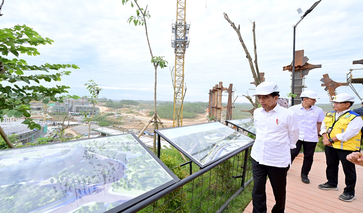 Presiden Jokowi Tinjau Kantor Presiden di IKN Juni Diharapkan Selesai