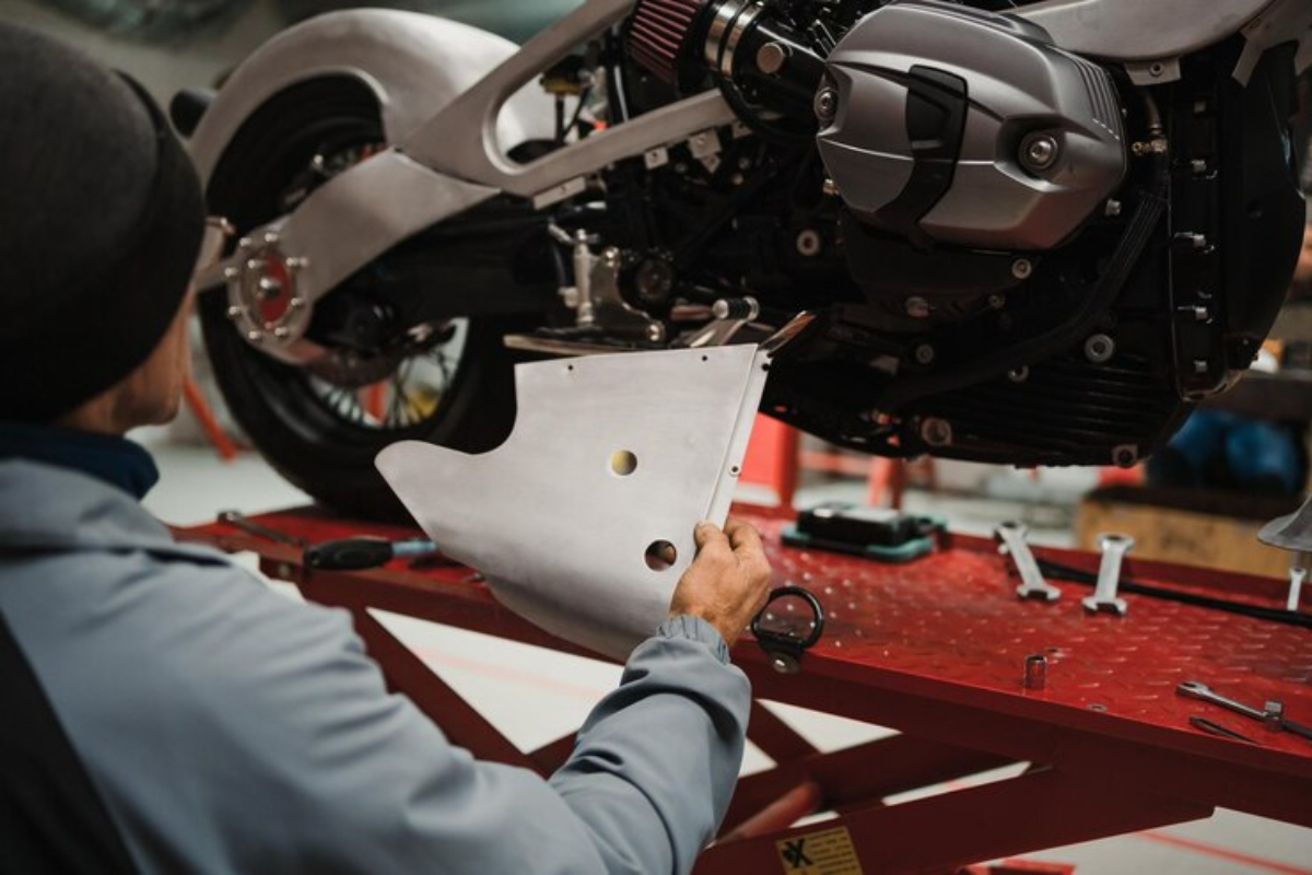 Ilustrasi, berikut bahanyanya bila minyak rem motor habis atau bocor, jika hal tersebut terjadi maka reisko kecelakaan pun cukup tinggi