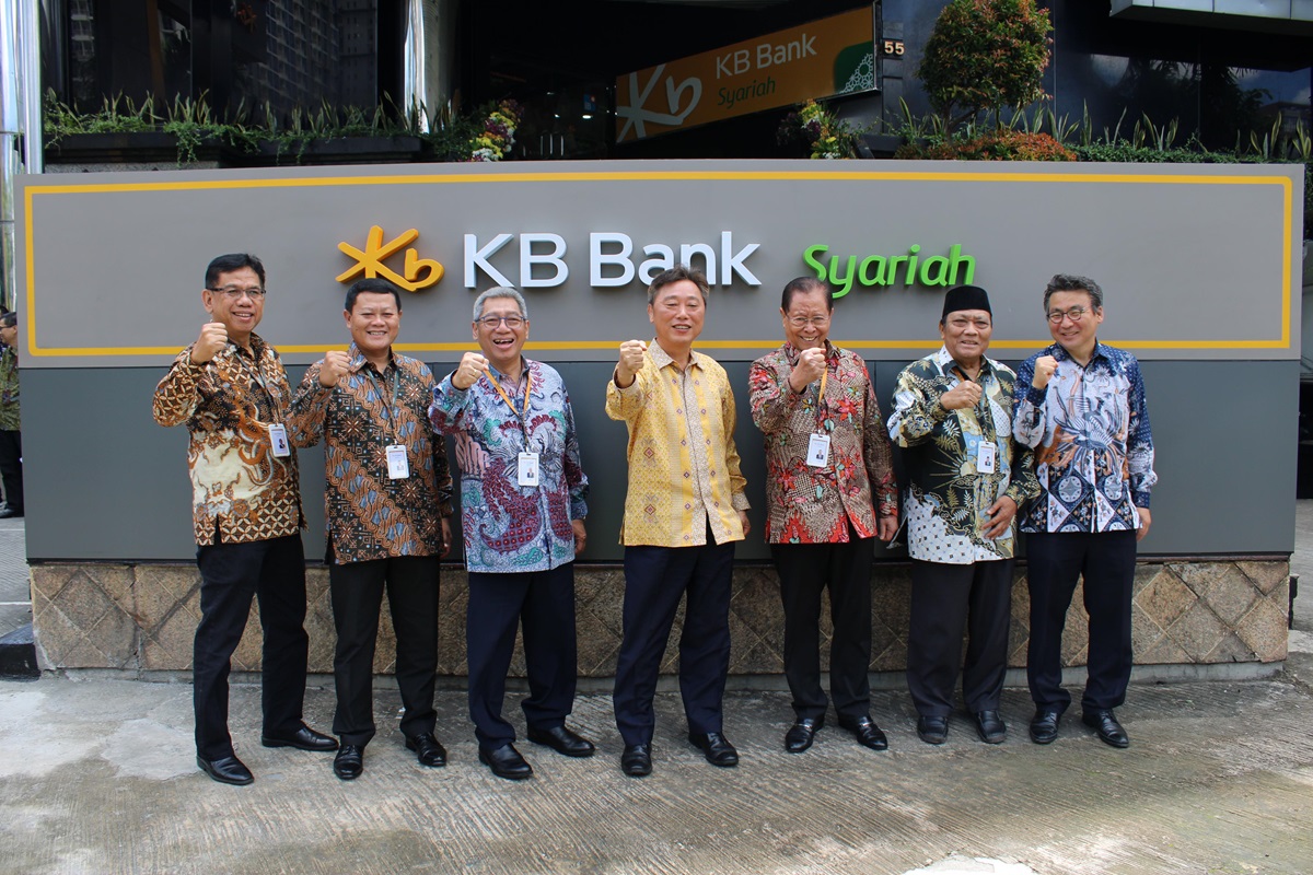 PT Bank KB Bukopin Syariah resmi mengubah nama merek dan logo Perusahaan menjadi KB Bank Syariah.