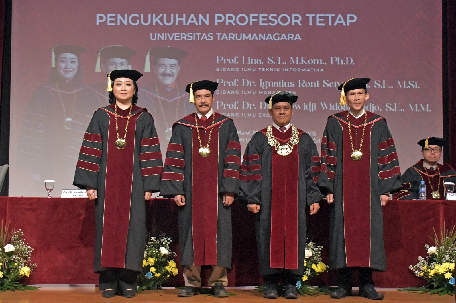 Universitas Tarumanagara (Untar) kembali menorehkan pengukuhan untuk tiga guru besar