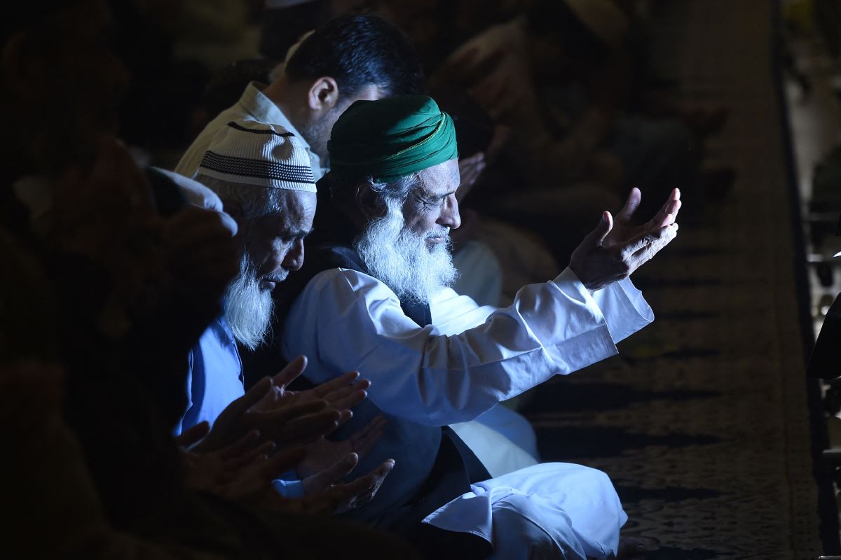 Melatih Diri Menjadi Insan yang Takwa melalui Puasa Ramadan