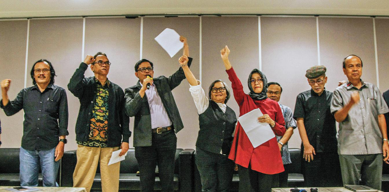 Sejumlah intelektual universitas se-Jabodetabek menyampaikan Seruan Salemba dalam acara Temu Ilmiah Universitas Se-Jabodetabek di FKUI.