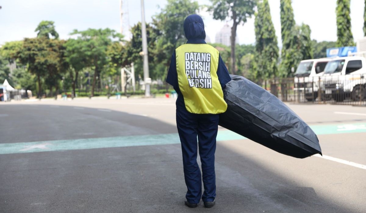 Program pengendalian sampah lewat kampanye bertajuk “Datang Bersih, Pulang Bersih