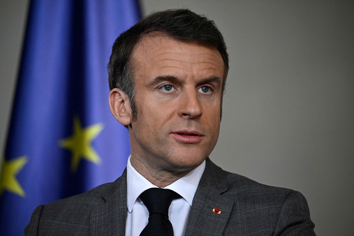 Emmanuel Macron: Operasi Darat Barat di Ukraina Mungkin Diperlukan 'Pada Suatu Saat'