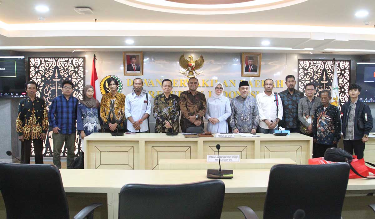 BAP DPD RI menggelar Rapat Dengar Pendapat Umum (RDPU) dengan perwakilan masyarakat.