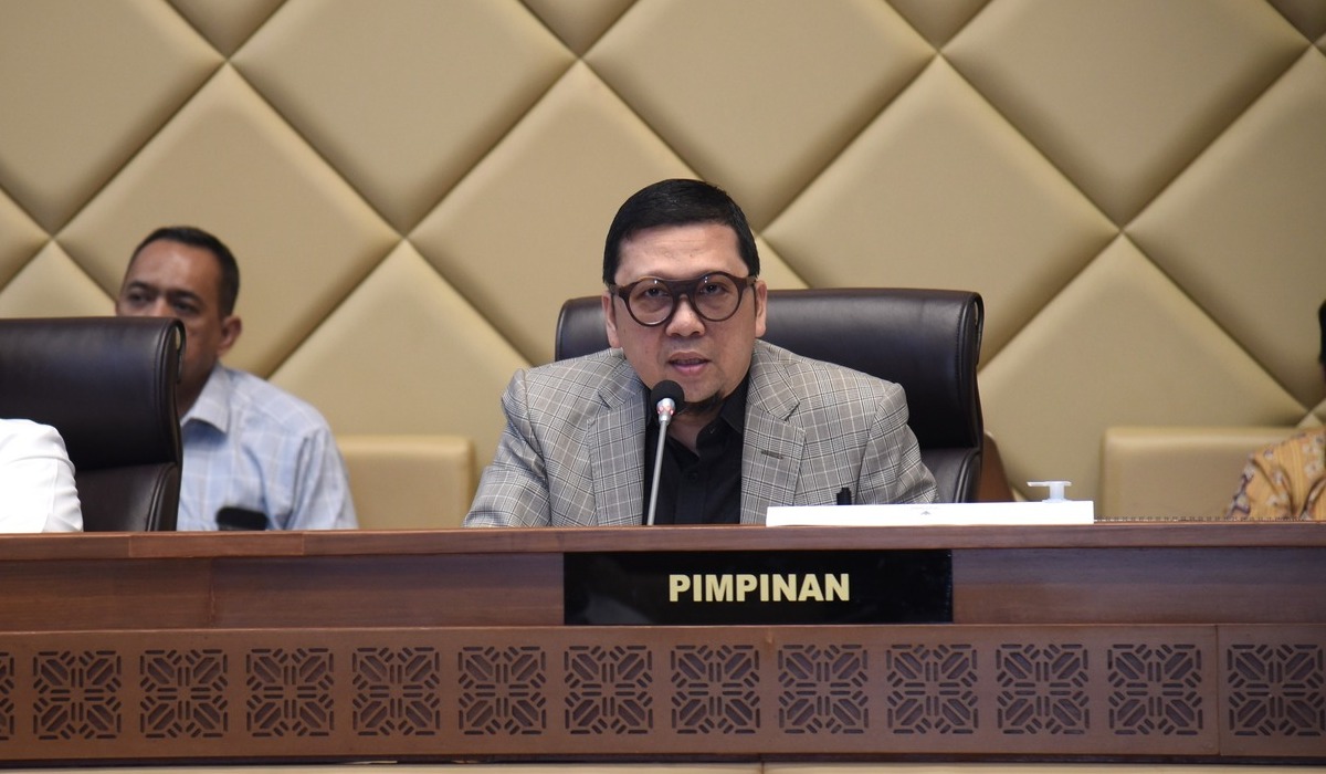 Ketua Komisi II DPR Ahmad Doli Kurnia di gedung DPR RI, Jakarta, Selasa, 26 Maret 2024.