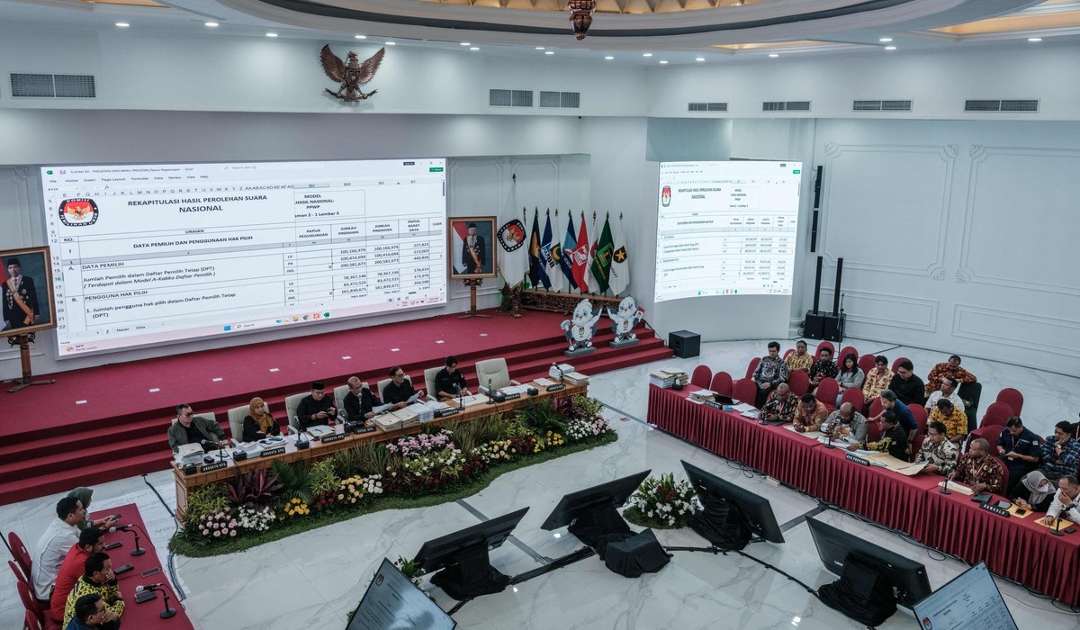 Rekapitulasi suara pemilu 2024 di gedung KPU, 20 Maret 2024.