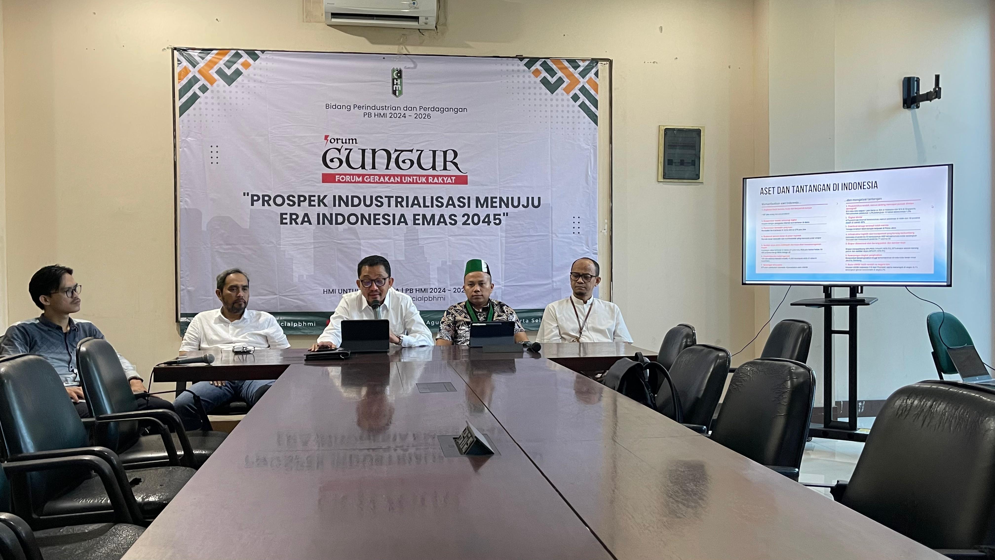 PB HMI menggelar Forum Guntur Prospek Industrialisasi Menuju Era Indonesia Emas