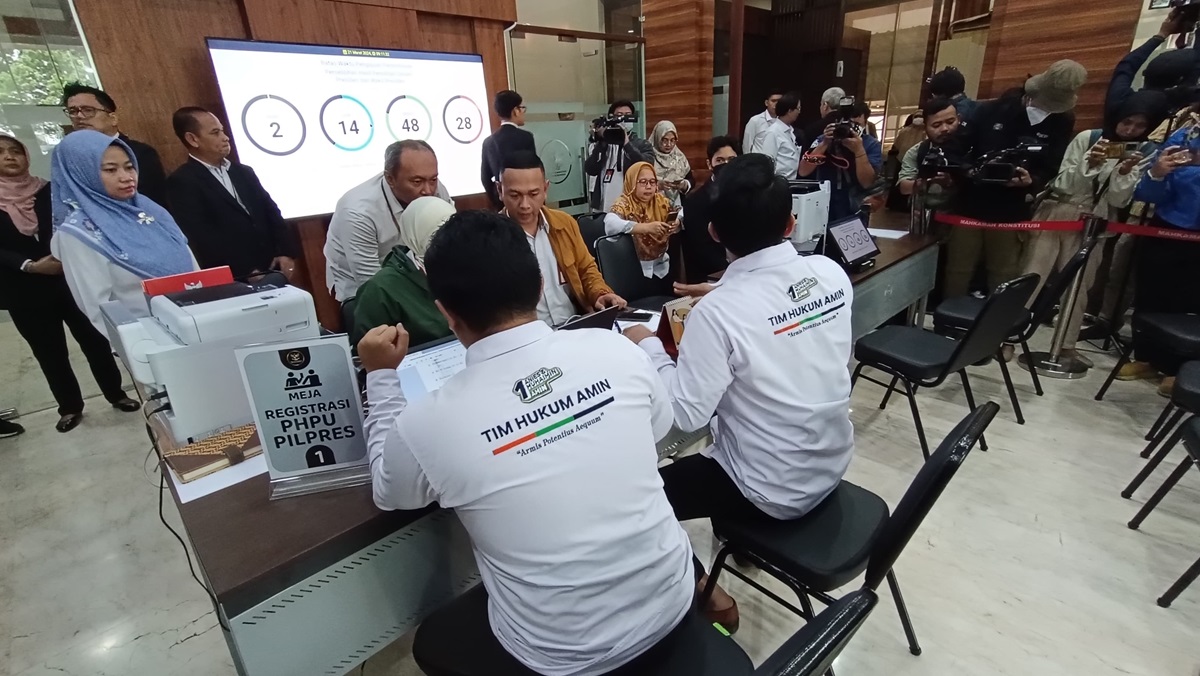 Anies Baswedan meminta dukungan serta doa kepada masyarakat, khususnya para pendukung perubahan agar proses gugatan ke MK.