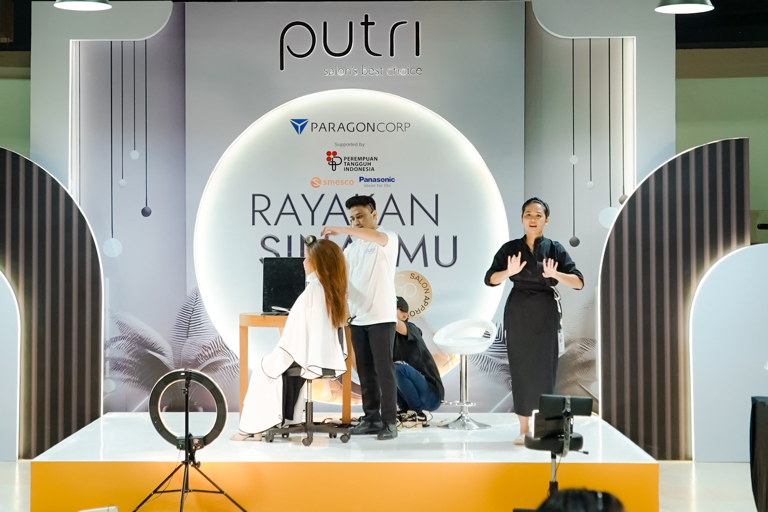 Pelatihan Hair Do Profesional ini dilaksanakan dalam  dua tahap.