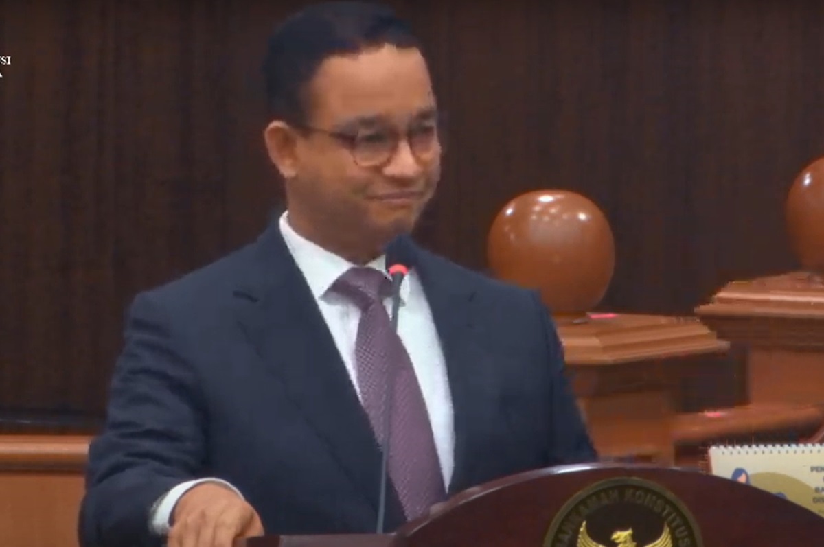 Anies Baswedan menyoroti adanya intervensi pemerintah dan penyalahgunaan bantuan sosial (bansos) dalam tahapan pemilu 2024.