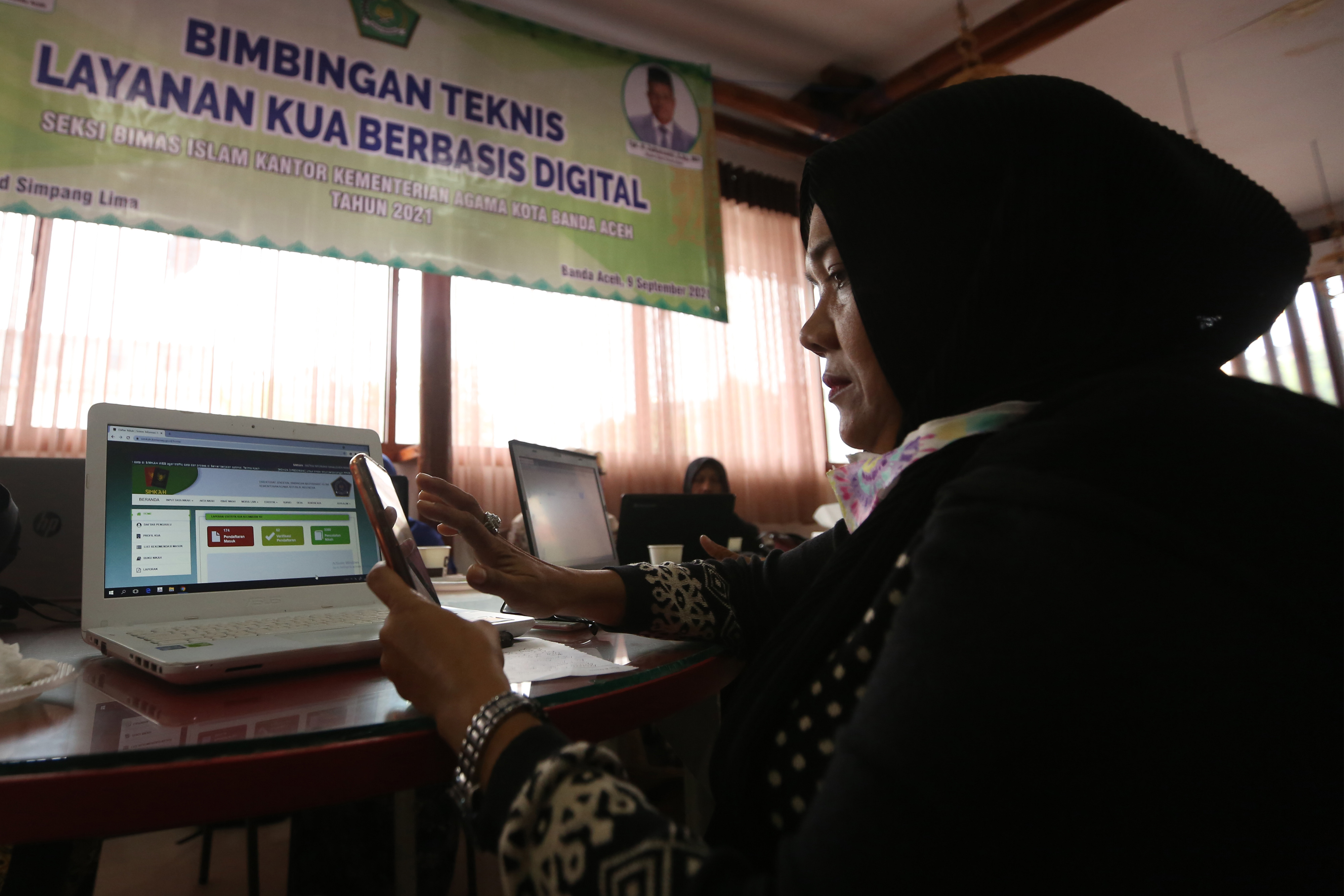 KARTU NIKAH: Kementerian Agama mulai menghentikan penerbitan kartu nikah fisik dan menggantikannya dengan kartu nikah digital.