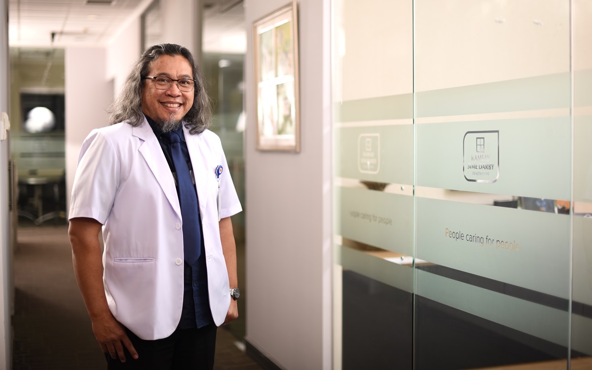 Dr. Raden Suhartono dari RS Premier Bintaro memberikan wawasan tentang jenis penyakit pembuluh darah.