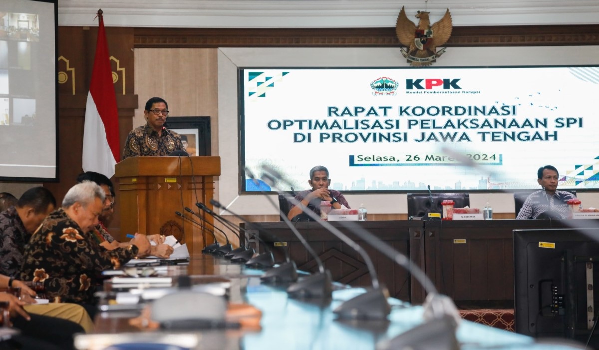 Pj Gubernur Jawa Tengah Nana Sudjana dalam Koordinasi dalam rangka Optimalisasi Pelaksanaan SPI di Provinsi Jateng bersama KPK