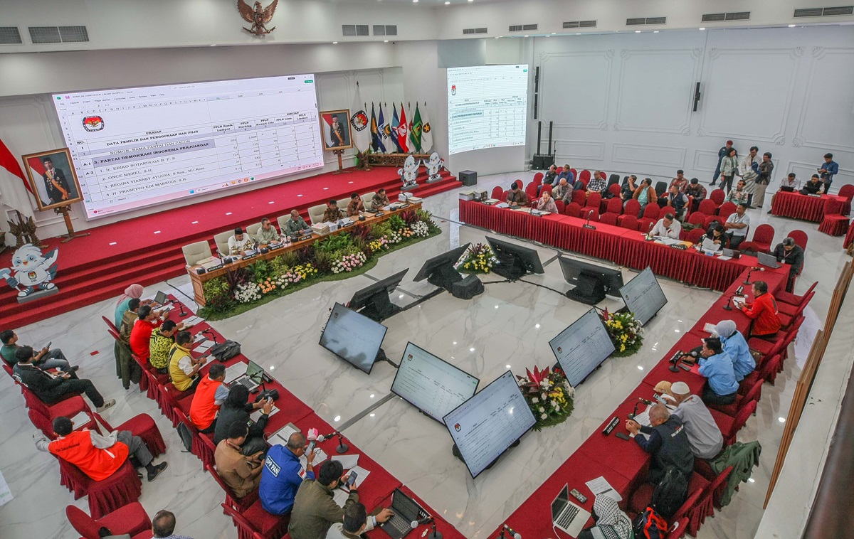 Manajer Program Perludem Fadli Ramadhanil menilai jika semua dugaan kecurangan tidak terklarifikasi dengan baik saat rekapitulasi, legitimas