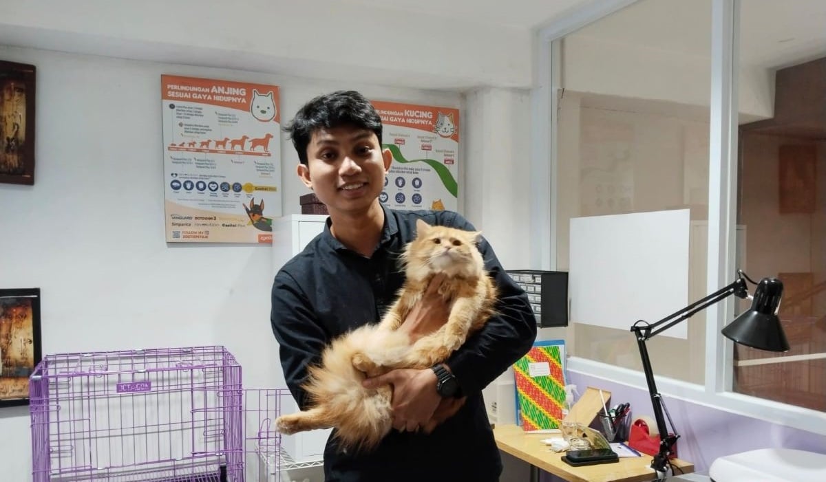 Dokter hewan Ryan Bagaskara. 