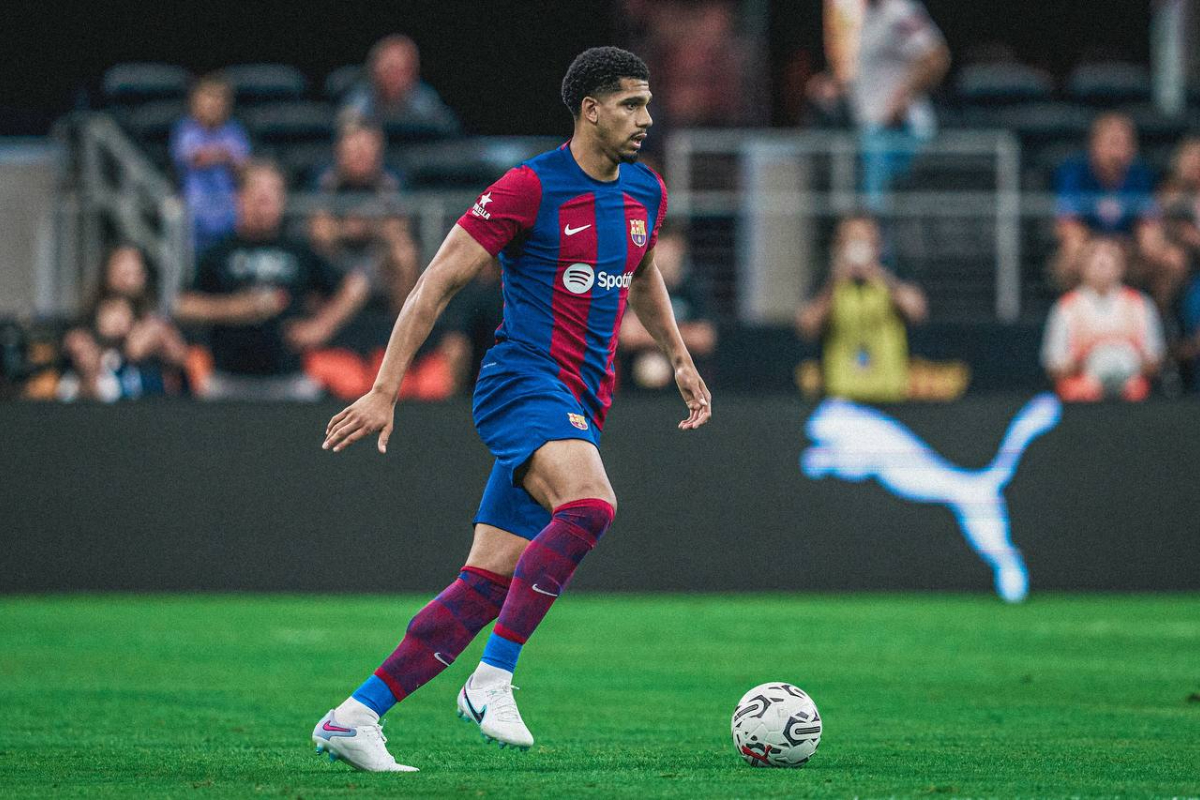 Bek FC Barcelona, Ronald Araujo akan memperpanjang kontraknya di Blaugrana setelah mendapat tawaran bermain dari Bayern Munchen
