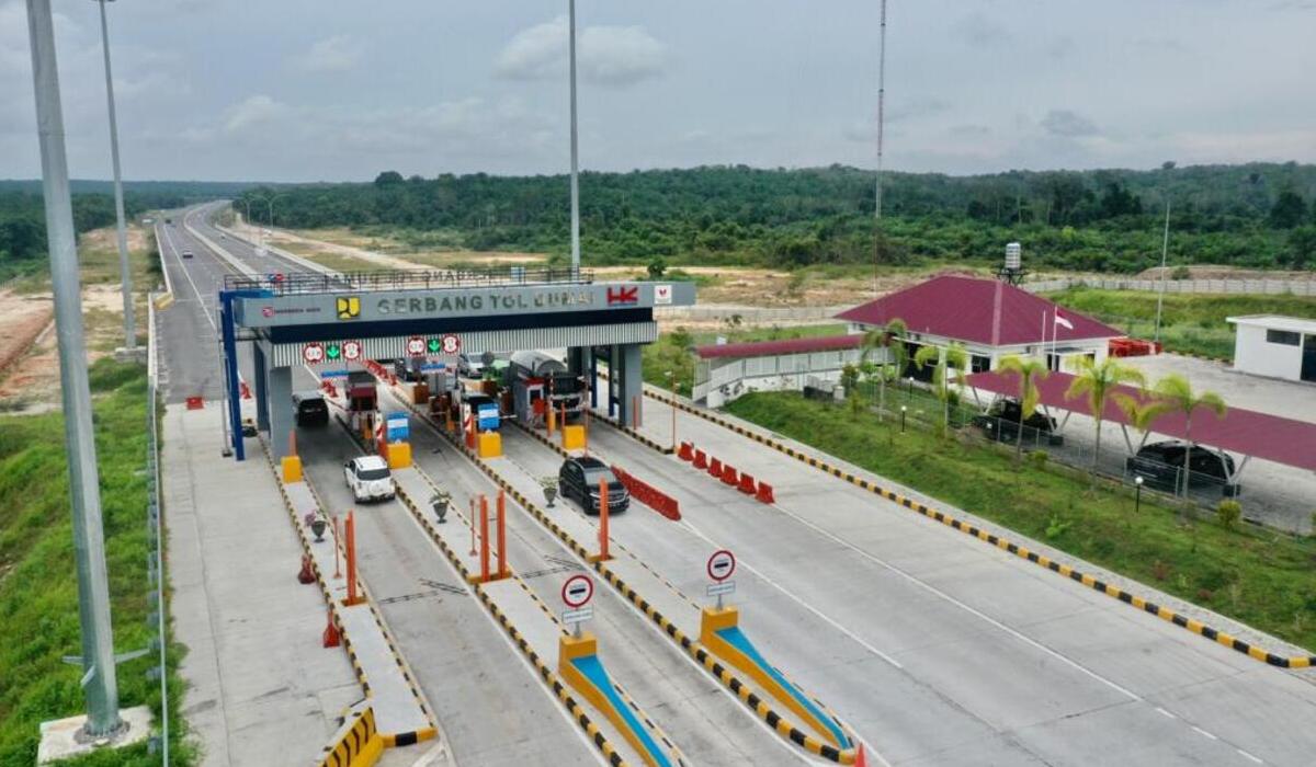 Gerbang Tol Pekanbaru-Dumai.