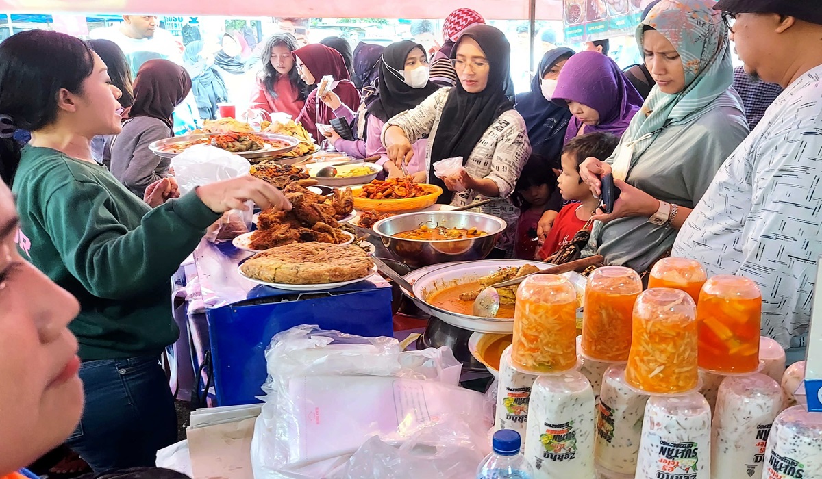 Buka Puasa Sebaiknya Diawali dengan Takjil