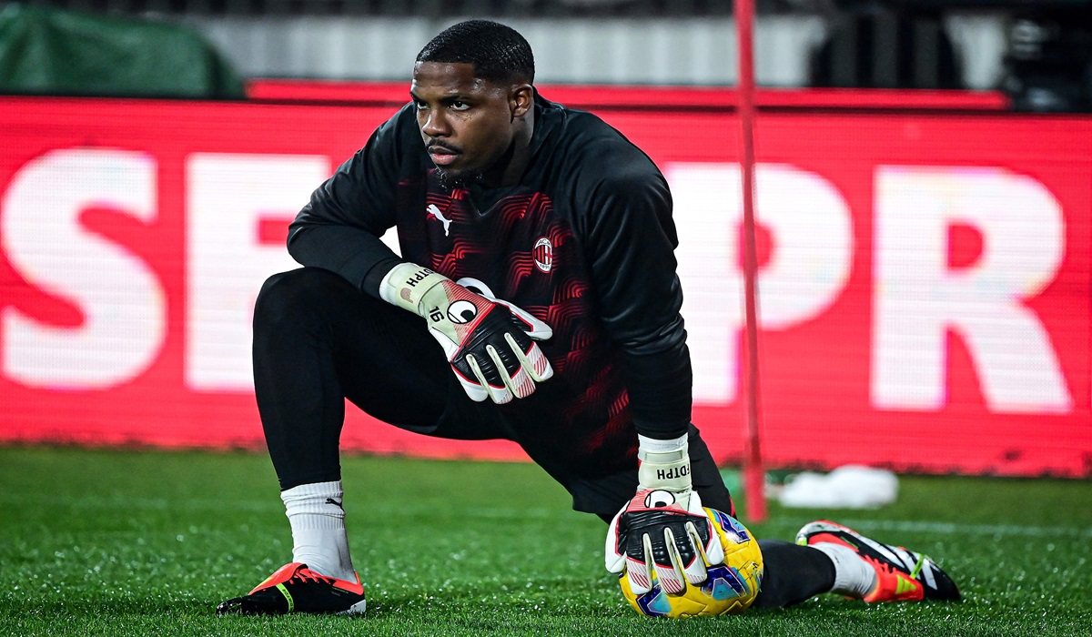 Kiper AC Milan Mike Maignan
