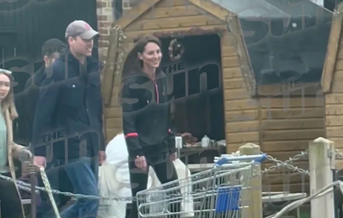 Media Inggris menerbitkan foto-foto terbaru Catherine, Putri Wales, seminggu setelah kegemparan pengeditan foto yang berubah menjadi bencana